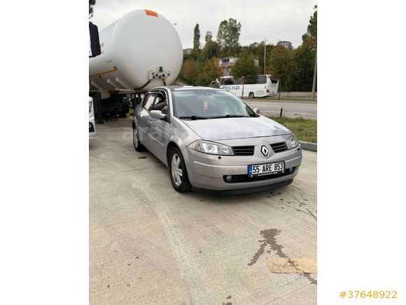 Sahibinden Renault Megane 1.6 Grandtour Dynamique 2004 Model  300.000 km Gri (titanyum)