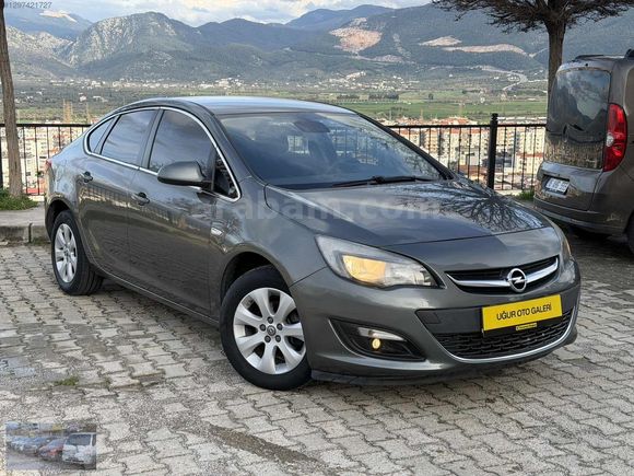 UĞUR OTODAN 2017 MODEL HATASIZ 166.870 KM OPEL ASTRA 1.6 EDİTİON