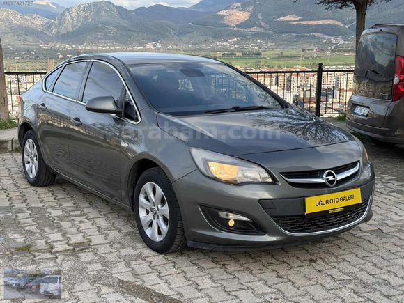 UĞUR OTODAN 2017 MODEL HATASIZ 166.870 KM OPEL ASTRA 1.6 EDİTİON