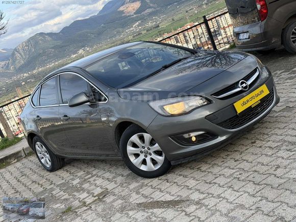 UĞUR OTODAN 2017 MODEL HATASIZ 166.870 KM OPEL ASTRA 1.6 EDİTİON