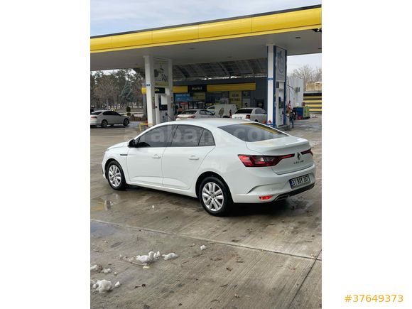Sahibinden Renault Megane 1.3 TCe Joy 2022 Model 