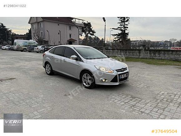 VERA OTOMOTİV'den 2013 FORD FOCUS 1.6 DİZEL TREND X DEĞİŞENSİZ