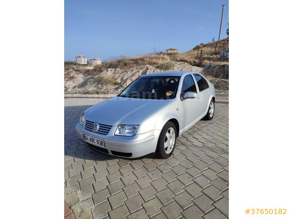 Sahibinden Volkswagen Bora 1.6 Comfortline 2000 Model  260.000 km Gri (Gümüş)