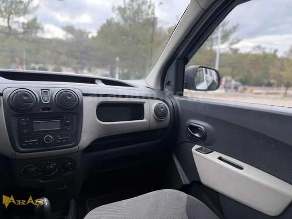 ARAS AUTO'DAN 2 PARÇA BOYALI CAM GİBİ DACİA DOKKER