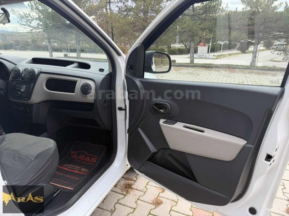ARAS AUTO'DAN 2 PARÇA BOYALI CAM GİBİ DACİA DOKKER