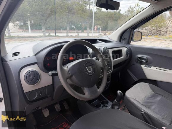 ARAS AUTO'DAN 2 PARÇA BOYALI CAM GİBİ DACİA DOKKER