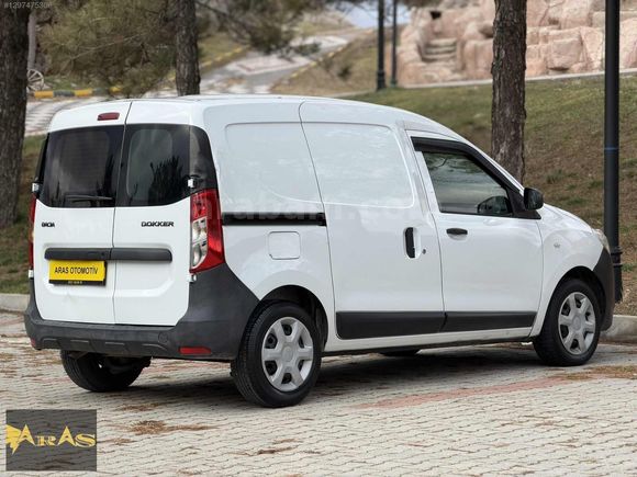ARAS AUTO'DAN 2 PARÇA BOYALI CAM GİBİ DACİA DOKKER