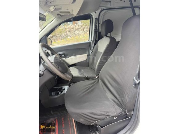 ARAS AUTO'DAN 2 PARÇA BOYALI CAM GİBİ DACİA DOKKER