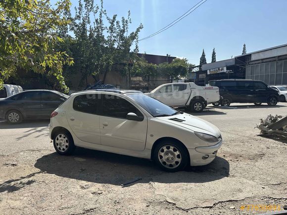 Cam Tavan 206 

