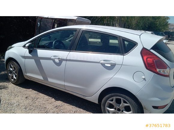 Sahibinden Ford Fiesta 1.25 Trend 2013 Model