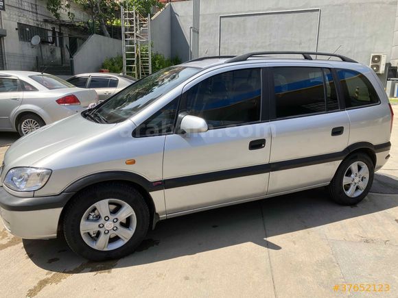 Sahibinden Opel Zafira 1.8 Comfort 2000 Model  283.000 km Gri (Gümüş)