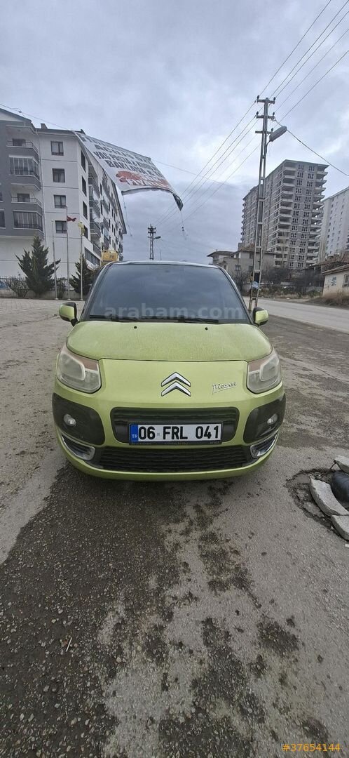 Sahibinden Citroen C3 Picasso 1.4 SX 2010 Model Ankara 140.100 km Yeşil 7