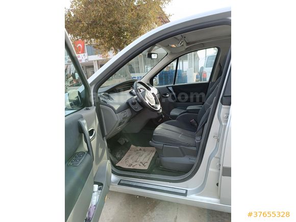 Sahibinden Renault Scenic 1.6 Dynamique 2006 Model