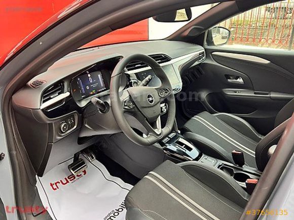 TRUSTY ONATÇA'DAN OPEL CORSA-E