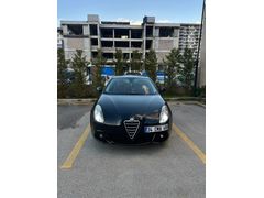 Sahibinden Düşük Km Giulietta 1.4 TB MultiAir Distinctive 2012 Model Taba Deri Koltuklu