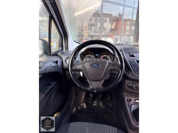TRADE MOTORS & FORD