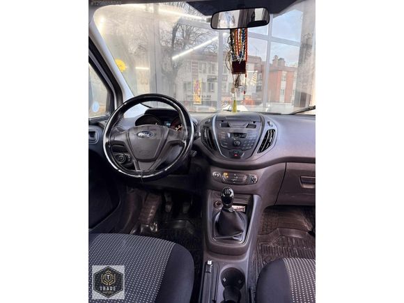 TRADE MOTORS & FORD