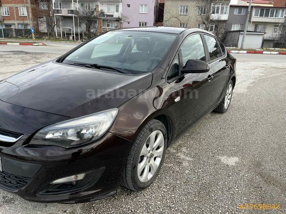 Galeriden Opel Astra 1.6 Business 2014 Model Uşak