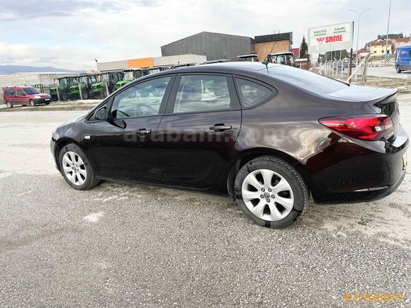 Galeriden Opel Astra 1.6 Business 2014 Model Uşak