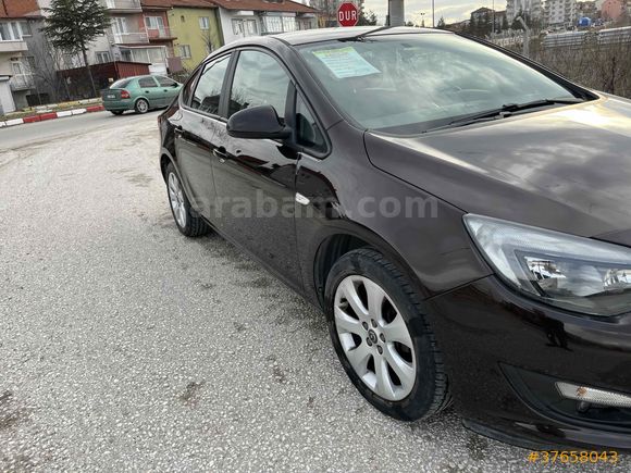 Galeriden Opel Astra 1.6 Business 2014 Model Uşak