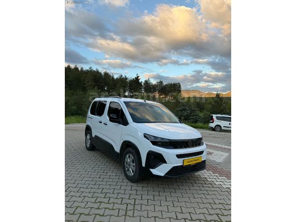 HAZAR OTOMOTİVDEN SIFIR ARAÇ 4 cam otomatik kameralı