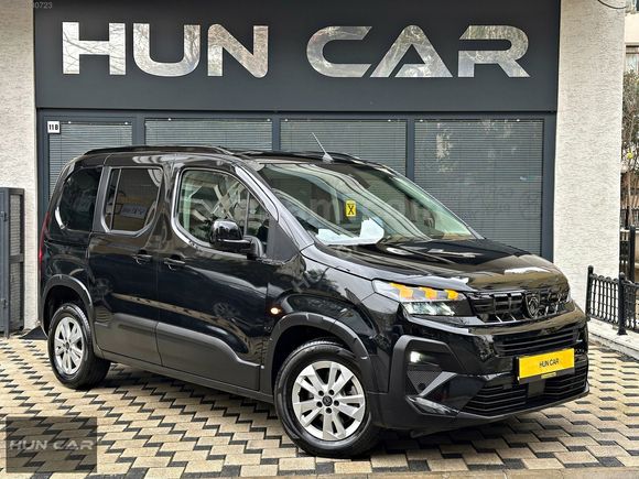 HUN CAR-2025 RİFTER ALLURE DİZEL OTOMATİK BOYASIZ K.KARTI 12 TAK
