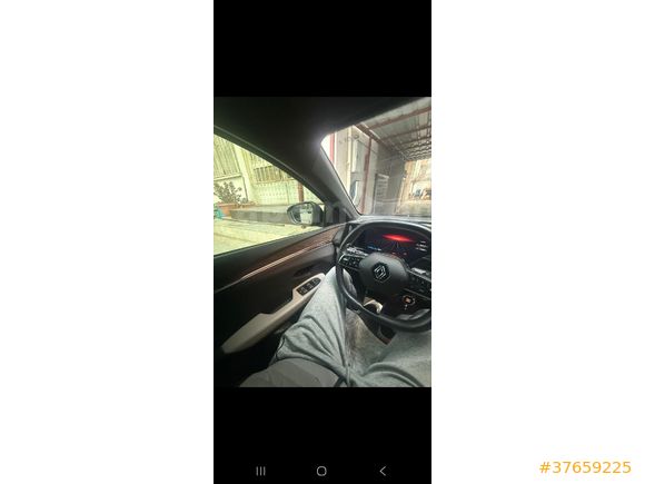 45ARD467 Renault Megane E-Tech Iconic 2023 Model