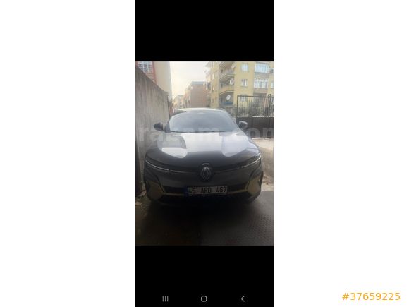 45ARD467 Renault Megane E-Tech Iconic 2023 Model