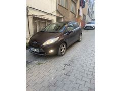 Sahibinden Ford Fiesta 1.4 TDCi Titanium 2011 Model  321.000 km Bordo
