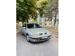RENAULT MEGANE 1 1.6 16W 