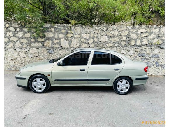 RENAULT MEGANE 1 1.6 16W 