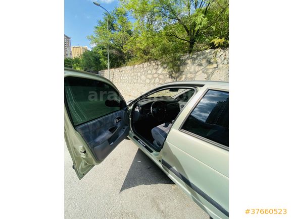 RENAULT MEGANE 1 1.6 16W 
