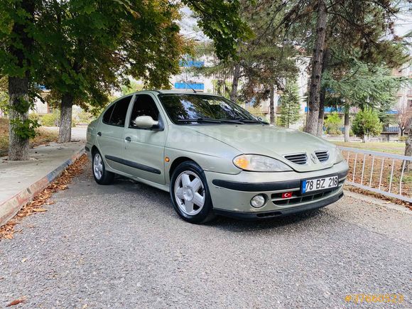 RENAULT MEGANE 1 1.6 16W 