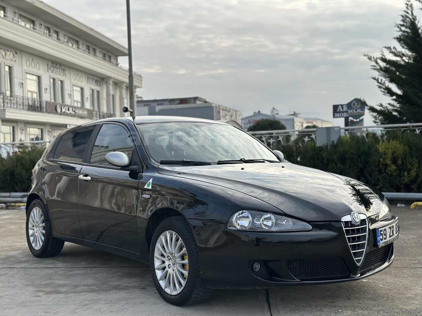 Galeriden Alfa Romeo 147 1.6 TS Distinctive 2006 Model Bursa 243.000 km Siyah 6