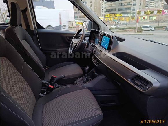 Ford Tourneo Courier 1.5 EcoBlue Trend 2023 Model İstanbul
