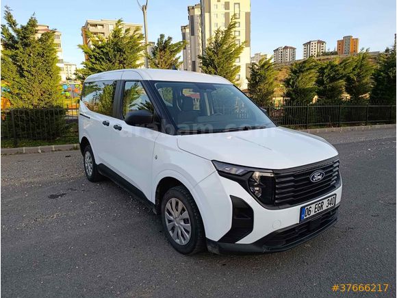 Ford Tourneo Courier 1.5 EcoBlue Trend 2023 Model İstanbul
