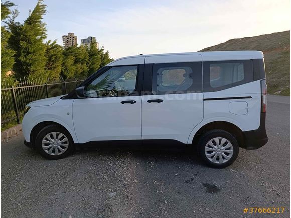 Ford Tourneo Courier 1.5 EcoBlue Trend 2023 Model İstanbul