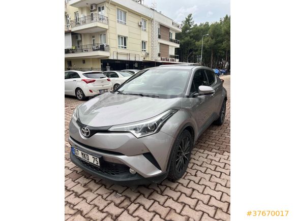 Sahibinden Toyota C-HR 1.2 Turbo Diamond Premium 2016 Model  101.000 km Gri
