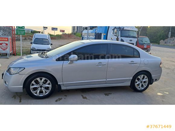Memurdan Honda Civic 1.6 i-VTEC Dream 2008 Model