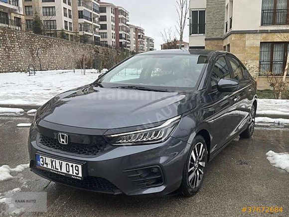HATASIZ 2024 HONDA CİTY EXECUTİVE 1.5 İ-VTEC CVT OTOMAT 29.000KM