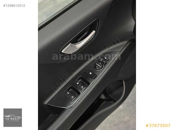 YANASİP'DEN 2019 KİA RİO 1.25 CVVT ELEGANCE HATCHBACHK MANUEL