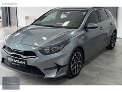 | 2022 OTOMATİK KİA CEED 1.5 COOL GERİ GÖRÜŞ 243.862 KM