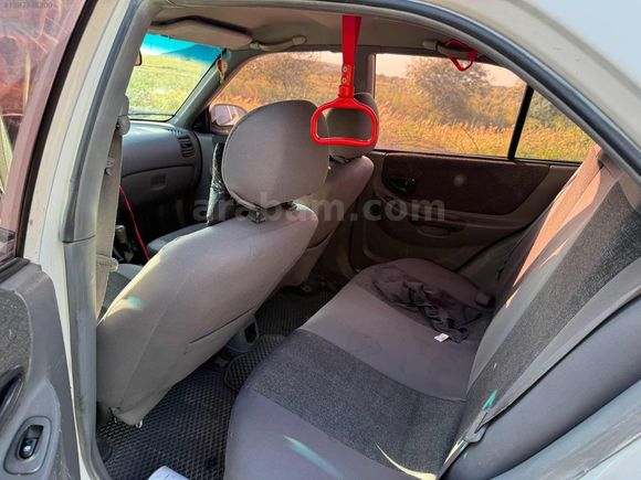 SAHİBİNDEN 2000 MODEL HYUNAİ