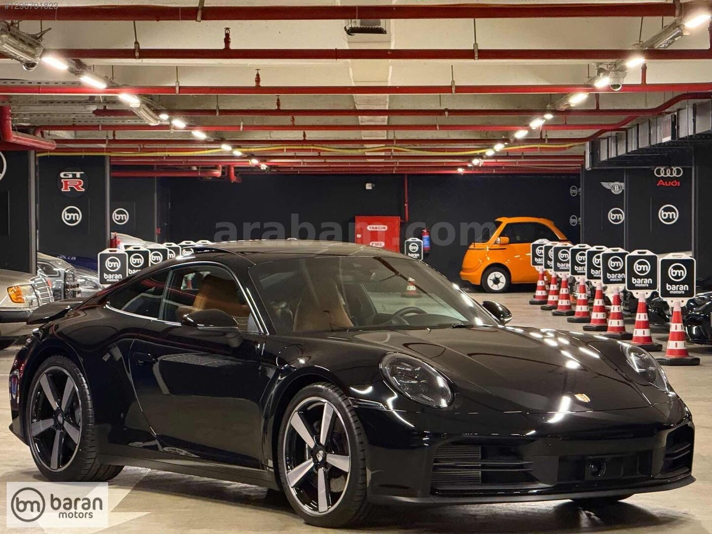 Galeriden Porsche 911 Carrera 2025 Model İstanbul 0 km Siyah 4