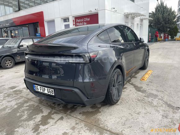 Sahibinden Tesla Model Y Premium Juniper 2025 Model 