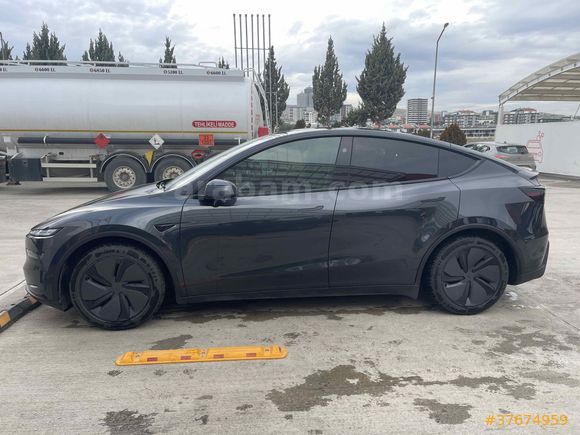Sahibinden Tesla Model Y Premium Juniper 2025 Model 