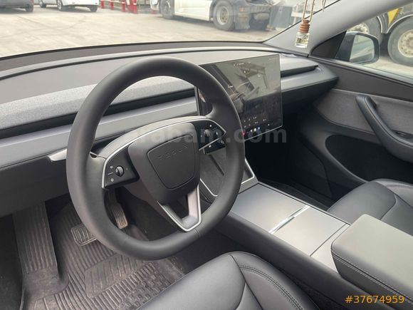 Sahibinden Tesla Model Y Premium Juniper 2025 Model 