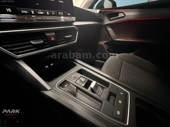 PARK OTOMOTİV'DEN 2025 SEAT LEON 1.5eHybrid Phev FR DSG HATASIZ