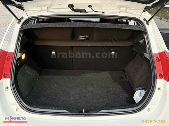 HEDEF AUTO'DAN AURİS D4-D ADVANCE SKY PACK OTOMATİK CAM TAVAN