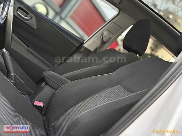 HEDEF AUTO'DAN AURİS D4-D ADVANCE SKY PACK OTOMATİK CAM TAVAN